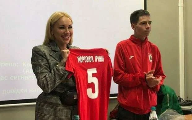 Qalmaqallı gözəl klub prezidenti oldu - FOTOLAR 