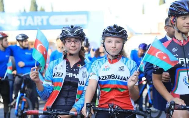 Gəncə şəhərində velosiped yürüşü keçirildi - FOTOLAR 