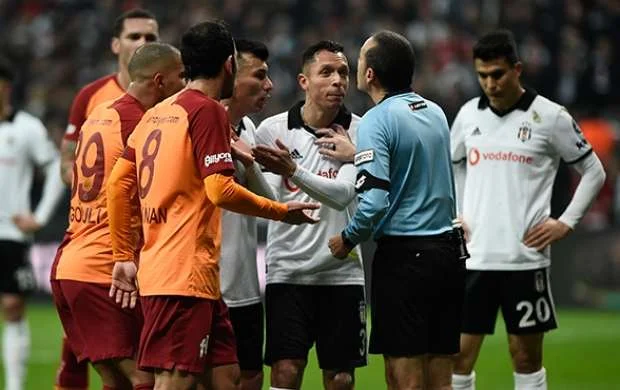 "Qalatasaray"dan son 30 ilin antirekordu 