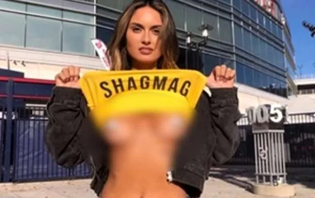 Stadiona girişinə qadağa qoyulan model elə bir hərəkət etdi ki... - FOTO 
