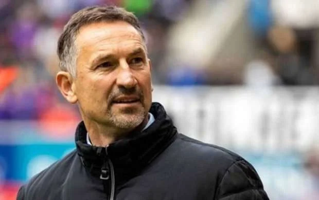 Bundesliqa klubunda baş məşqçi istefası 