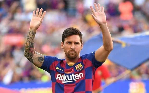 Messi Ronaldonun rekordunu təkrarladı 