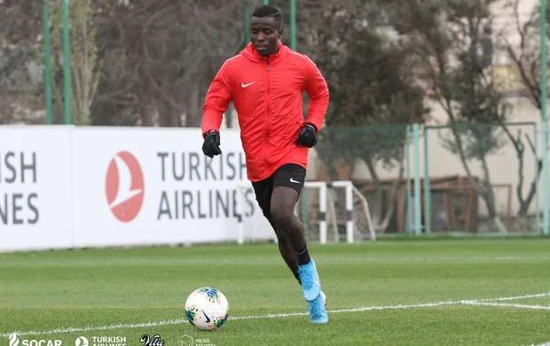 "Neftçi"yə yeni legioner qoşuldu 