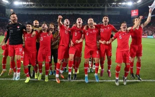 Türkiyə AÇ-yə vəsiqəni çətin heç-heçə ilə aldı  