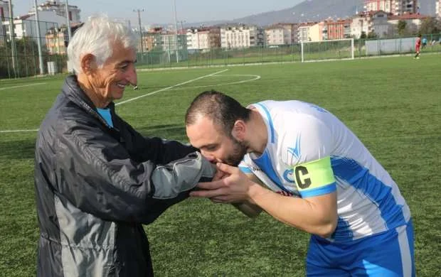 Bu komandanın baş məşqçisi 56 ildi eyni mütəxəssisdi - FOTO 