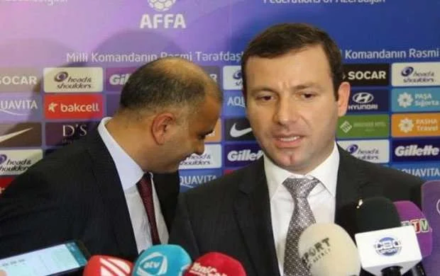 Məmmədovla “süni müsahibə” 