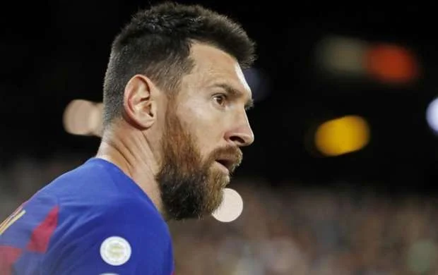 Messi “Barselona”dan ayrılır - Şok iddia 