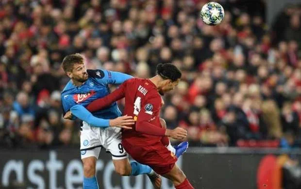 "Liverpul" evdə büdrədi - VİDEO 