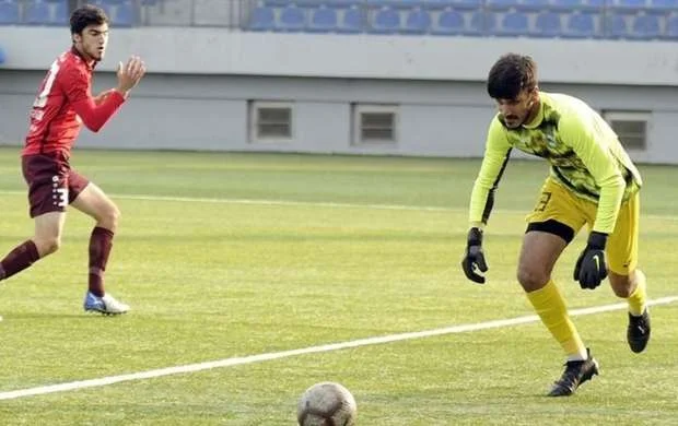 Azərbaycan futbolunda biabırçı qapıçı səhvi - VİDEO 