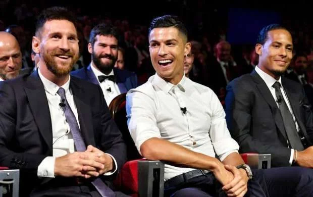Ronaldo "Qızıl top"un mükafatlandırma mərasiminə qatılmayacaq 