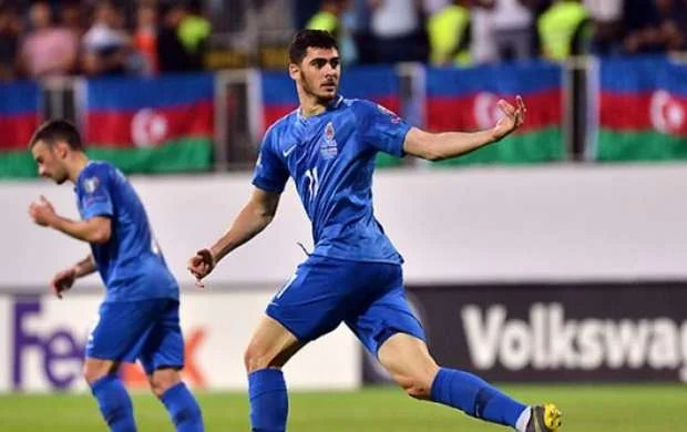 "Neftçi" Ramil Şeydayevi transfer edir? 