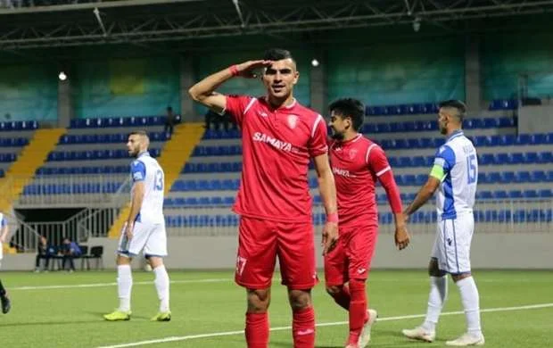 Millimizin futbolçusunda Avropadan 2 təklif 