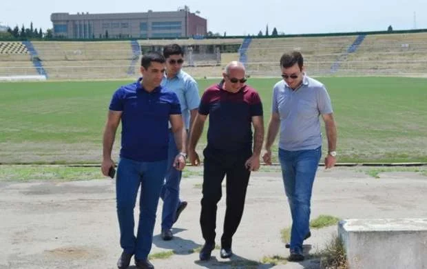 "Elxan Məmmədovdan qorxmuram, əməllərinin cavabını versin" - Qalmaqal böyüyür 