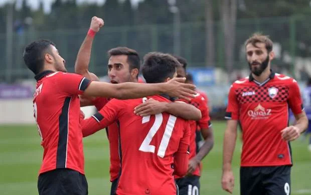 14 oyun, 21 futbolçu 