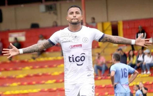 Kosta Rika klubunun futbolçusuna Azərbaycandan təklif 