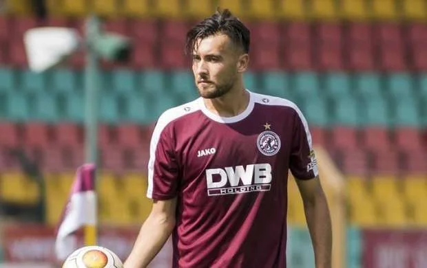Millimizin futbolçusu Vyetnam klubunda 