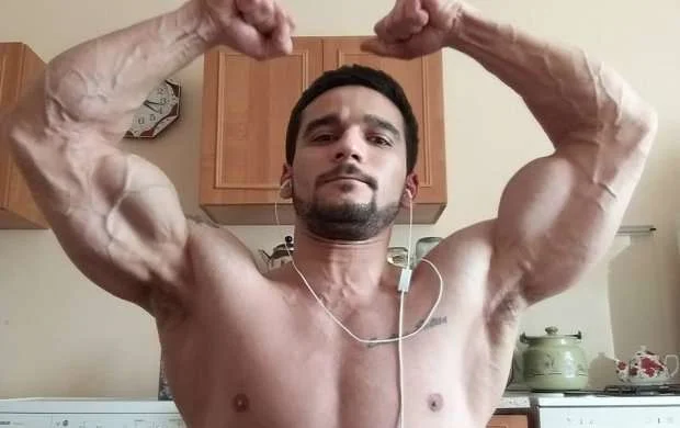 Bakıda fitnes müəllimi zalda dünyasını dəyişdi - FOTOLAR 