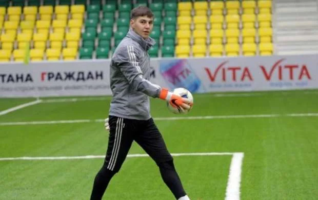 Emil Balayevin rəqibi ilə yeni müqavilə 