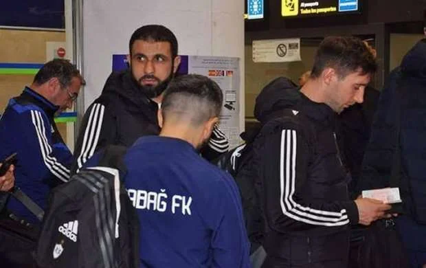 3 komandamız bir təyyarədə Antalyaya getdi 
