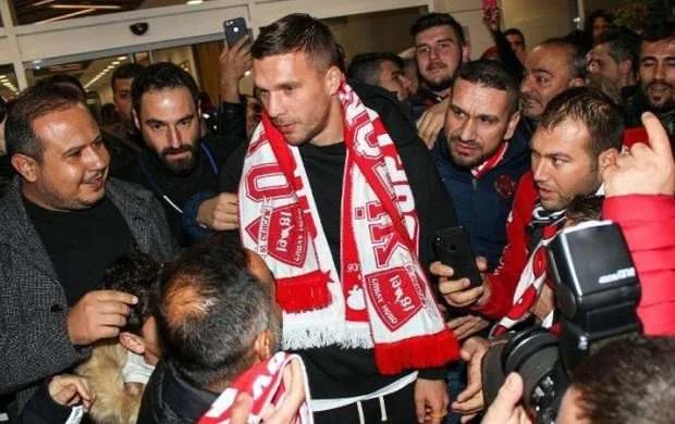 Lukas Podolski yenidən Türkiyə Super Liqasında 