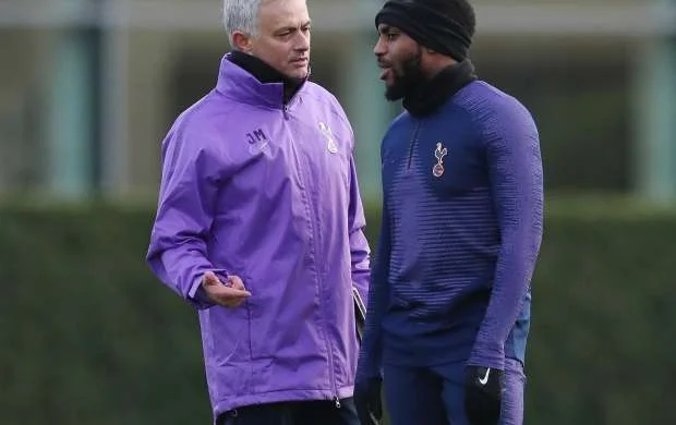 Mourinyonun "Tottenhem"də ilk qalmaqalı 