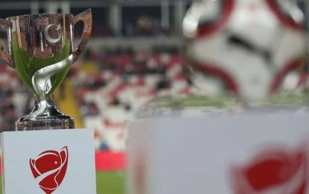 "Qalatasaray" və "Fənərbaxça"nın rəqibləri bəllidi 
