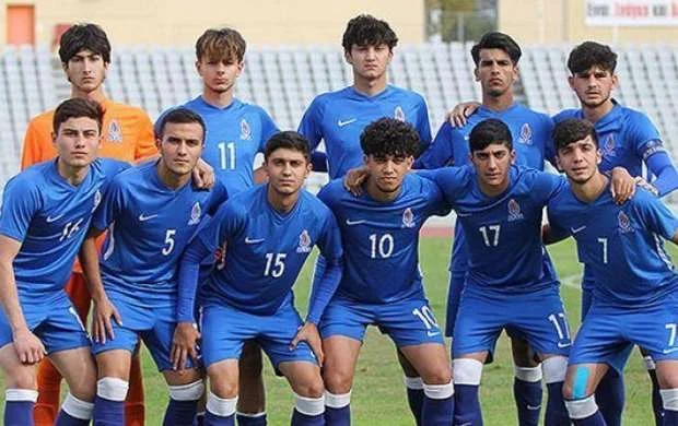 Mançester klubunun futbolçusu milli komandamızda 