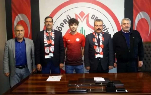 "Qalatasaray" azərbaycanlı futbolçusunu icarəyə verdi 