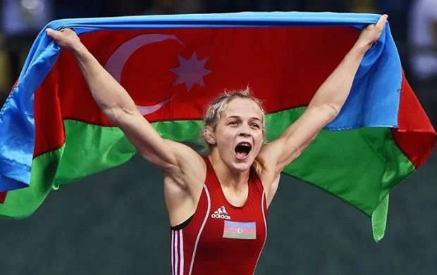 Mariya Stadnik yenə dünyanın ən güclüsü oldu 
