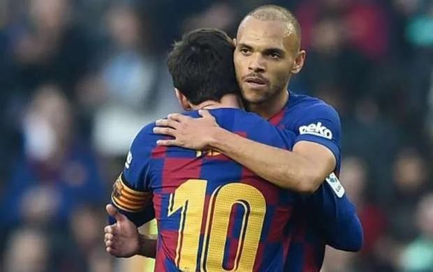 “Məni Messi qucaqlayıb, paltarlarımı yumayacam" 