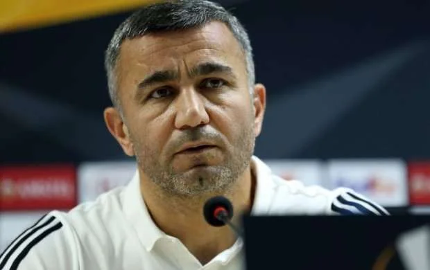 Qurban Qurbanov: "Bəsit "sarılar" aldıq, daha doğrusu, verdilər" 