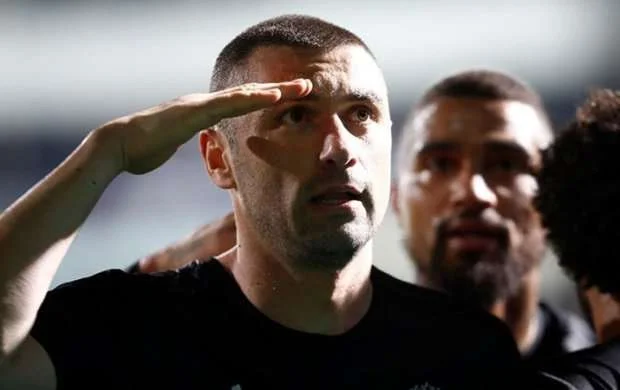 Burak Yılmaz: "Ürəyimiz yanır, dövlətimiz nə istəsə, etməyə hazırıq" 