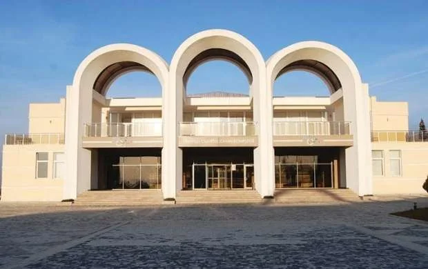 Qəbələdə qolf meydançasından, İsmayıllıda Olimpiya Kompleksindən oğurluq edildi 