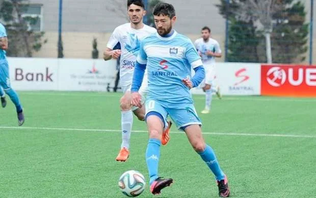Elvin Məmmədov: "Diviziona getməkdənsə, futbolu ataram" (MÜSAHİBƏ) 