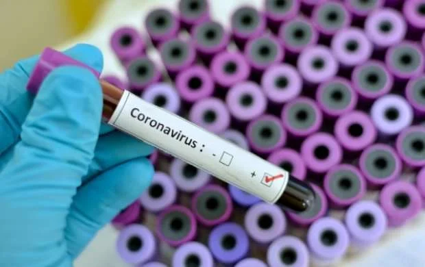 Çempionat oyunlarında "koronavirus çubuğu"ndan istifadə olunur - VİDEO 