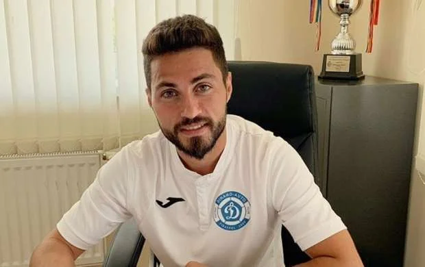Azərbaycanlı futbolçu Estoniyadan çıxa bilmir: "Vəziyyət ciddidi" 