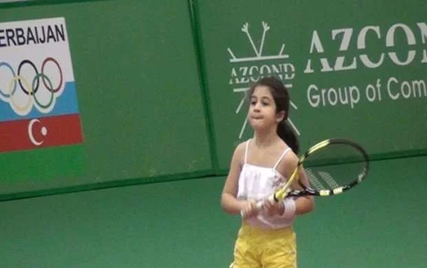 Bakı Tennis Akademiyasında bazar: 9 yaşlı idmançımız ölkəni tərk etdi (VİDEO) 
