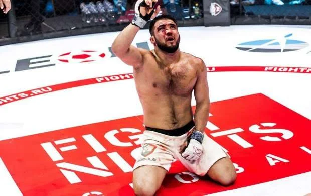 Nəriman Abbasov çempionluq kəməri üçün Rusiya döyüşçüsü ilə qarşılaşacaq - FOTOLAR 