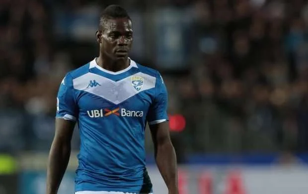 Balotellini şantaj edən 19 yaşlı qız özü "ilişdi" 
