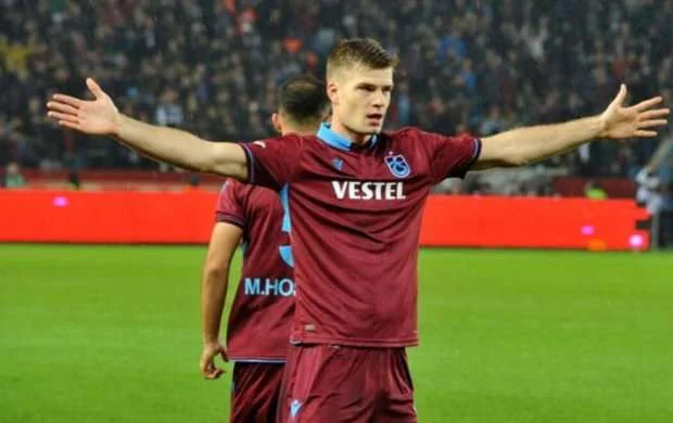 “Trabzonspor”un hücumçusu “Real” yolunda 