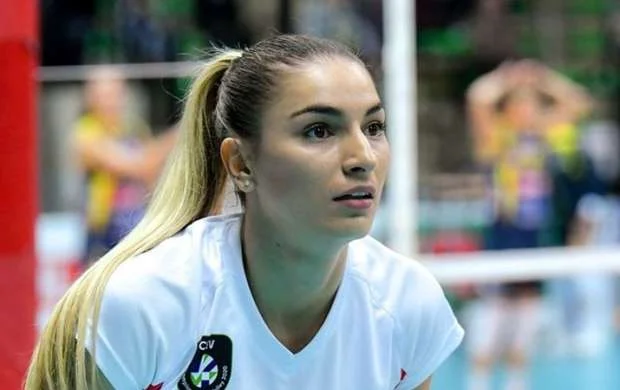 Oynadıqları ölkələrdə qalan Azərbaycan voleybolçuları - ADLAR 