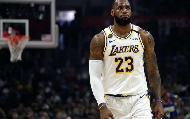 Lebron Ceymsin cari mövsümdəki ən yaxşı hərəkətləri - VİDEO 