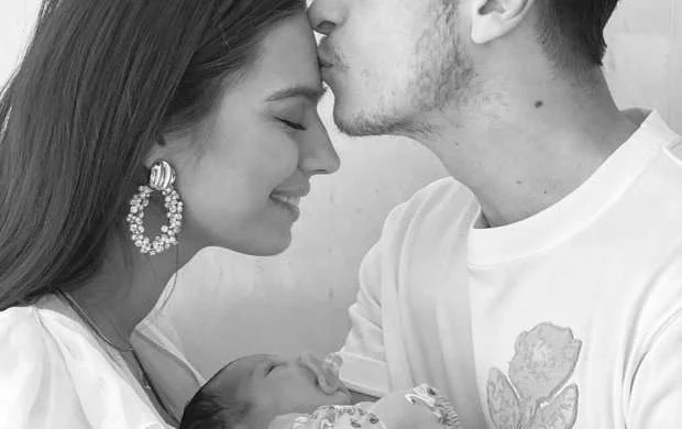 Özil ata oldu - FOTO 