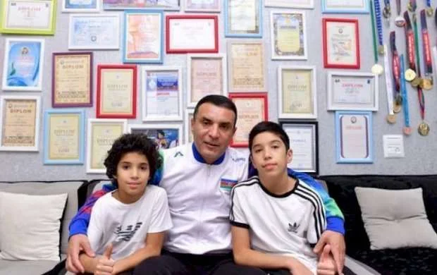Azərbaycan çempionu iki oğlu ilə birlikdə karantinə alındı 