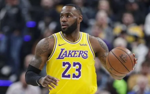 "Lebron Ceyms adam deyil" 