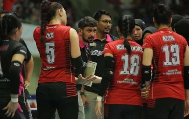 Azərbaycanlı məşqçinin komandası İndoneziya çempionu elan olundu 