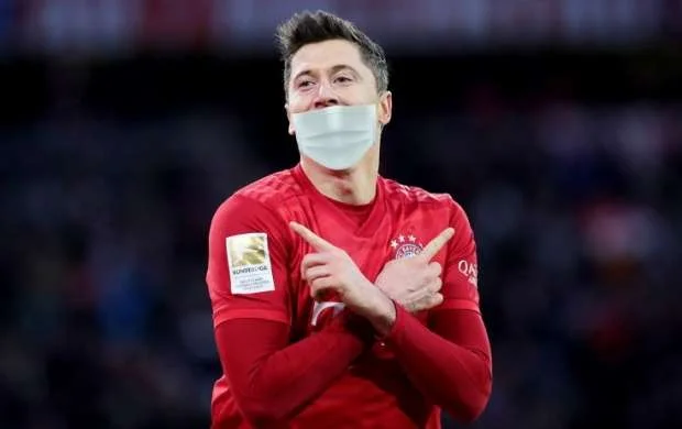 BUDESLİQA: Futbolçular maskada oynayacaq, 15 dəqiqədənbir fasilə olacaq 