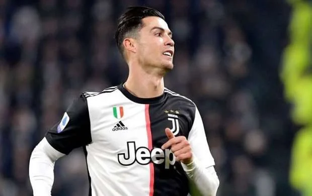Ronaldu "Yuventus"la bağlı qərarını verdi 