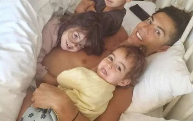 Ronaldunun sevgilisi karantindəki bu VİDEO ilə gündəmə gəldi 