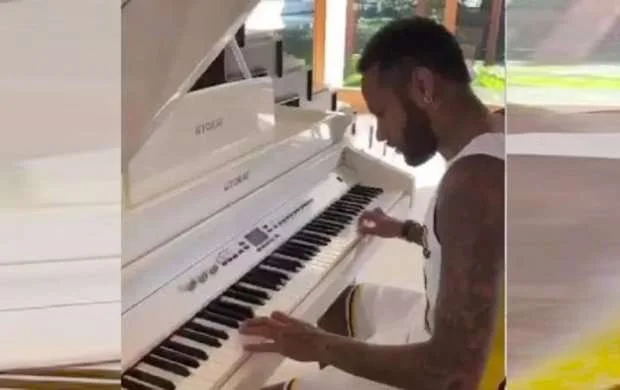 Neymar piano da çala bilir - VİDEO 